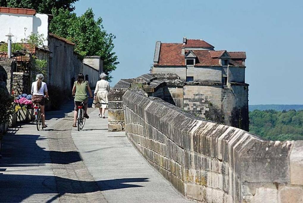 Appartement Proche Des Remparts Langres Dış mekan fotoğraf